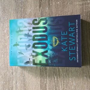 Book- Exodus by Kate Stewart (book 2 od Ravenhood series) NEW